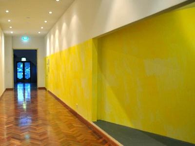 Акрилната боя за стени ще ви помогне да създадете отличен дизайн на апартамента