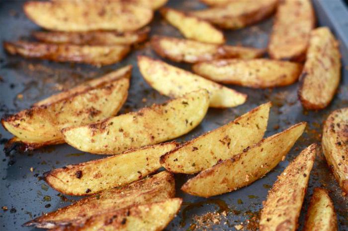 Как се приготвя картофите с лобули, изпечени във фурната?