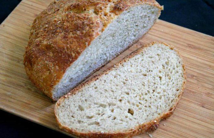 Как да се пече хляб от пълнозърнесто брашно във фурната?